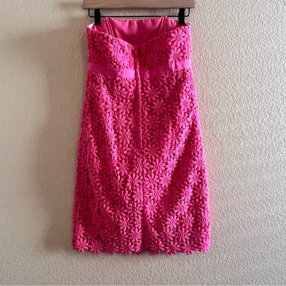 Lilly Pulitzer Bowen Strapless Pink Eyelet Dress Size 2 - Picture 5 of 8